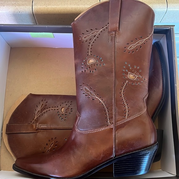 Matisse Shoes - MATISSE LEATHER BOOTS 9 NEVER WORN